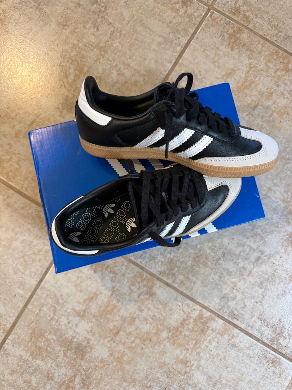 Adidas magbei/ivory /white